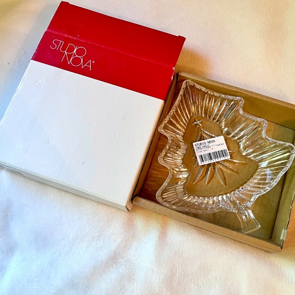 NWT—Studio Nova Crystal Dish—8” Christmas Tree Shape - Picture 3 of 10